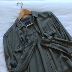 American Eagles outfitters boyfriend shirt XS